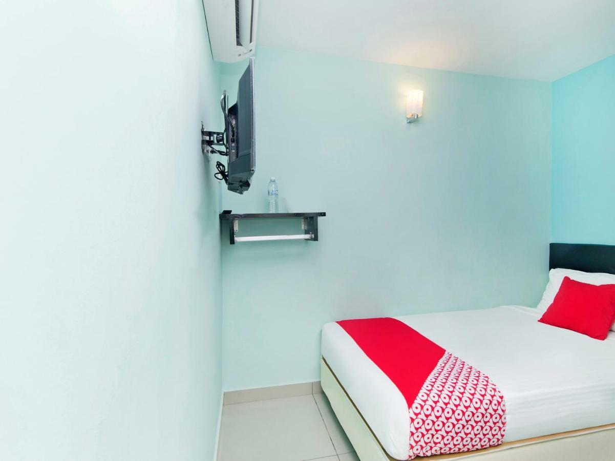 Oyo 220 Hotel Sri Maluri Kuala Lumpur Extérieur photo