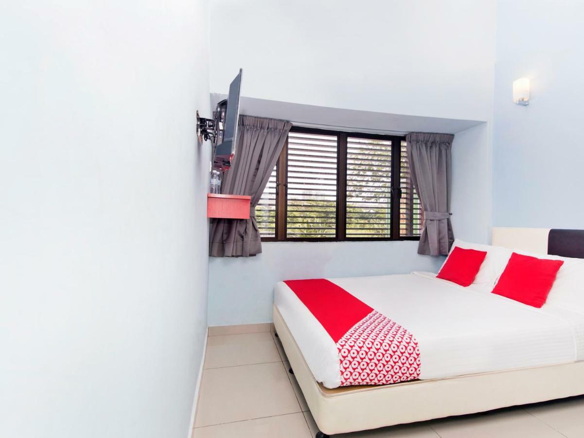 Oyo 220 Hotel Sri Maluri Kuala Lumpur Extérieur photo