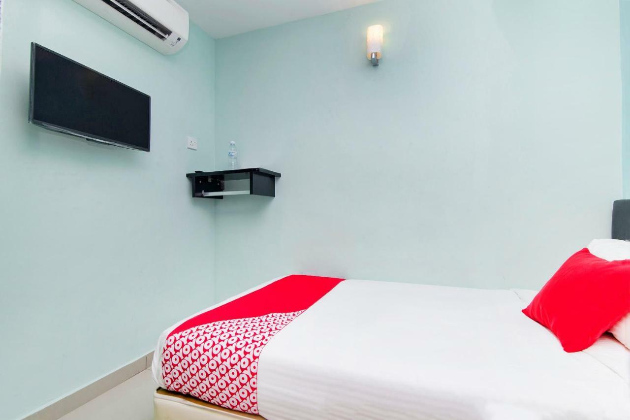 Oyo 220 Hotel Sri Maluri Kuala Lumpur Extérieur photo
