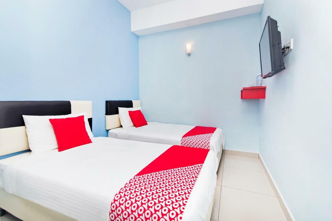 Oyo 220 Hotel Sri Maluri Kuala Lumpur Extérieur photo