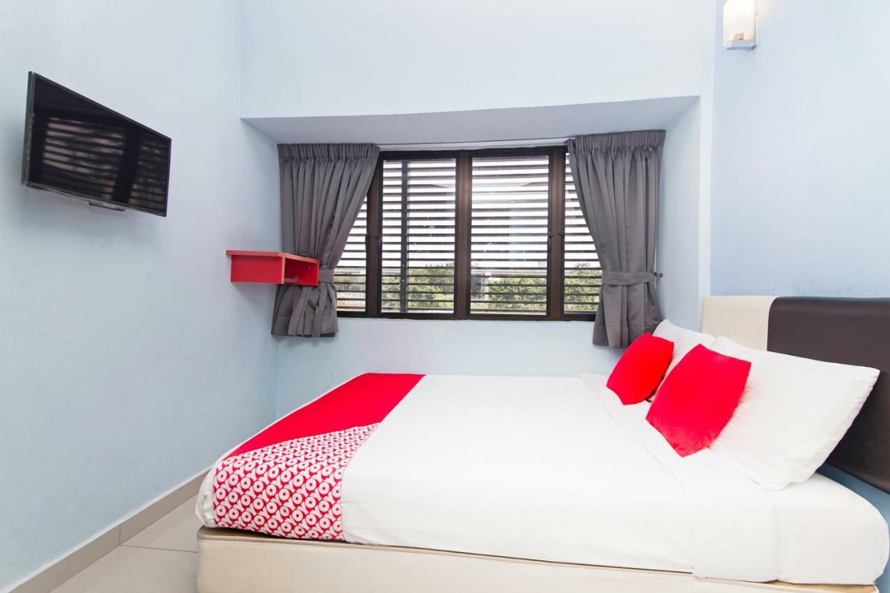 Oyo 220 Hotel Sri Maluri Kuala Lumpur Extérieur photo