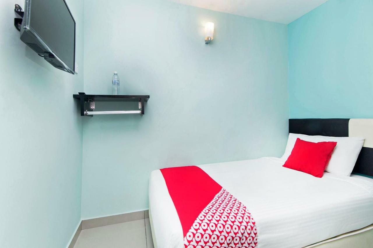 Oyo 220 Hotel Sri Maluri Kuala Lumpur Extérieur photo