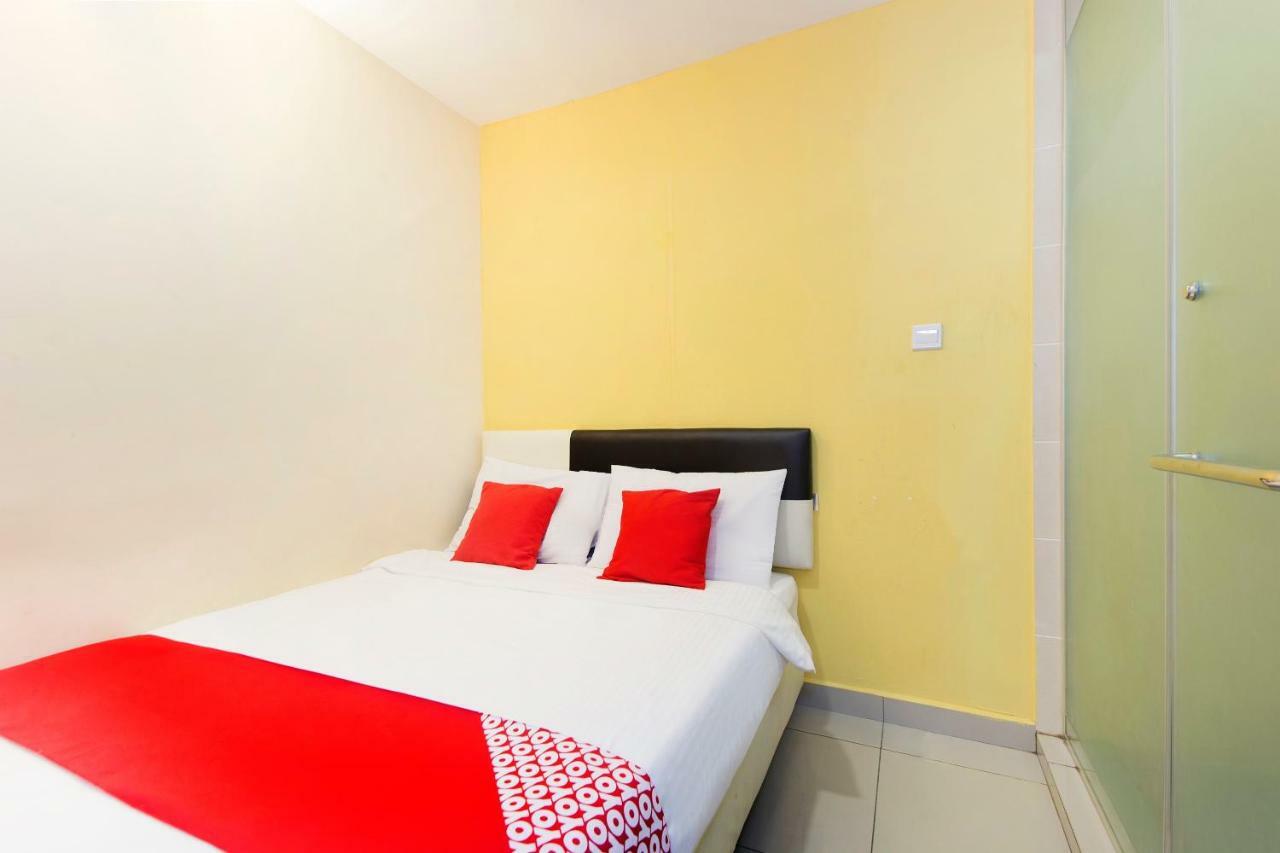 Oyo 220 Hotel Sri Maluri Kuala Lumpur Extérieur photo