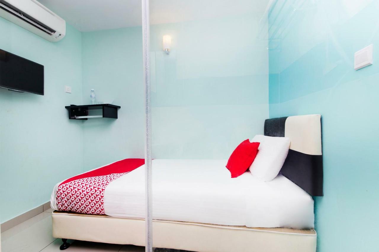 Oyo 220 Hotel Sri Maluri Kuala Lumpur Extérieur photo