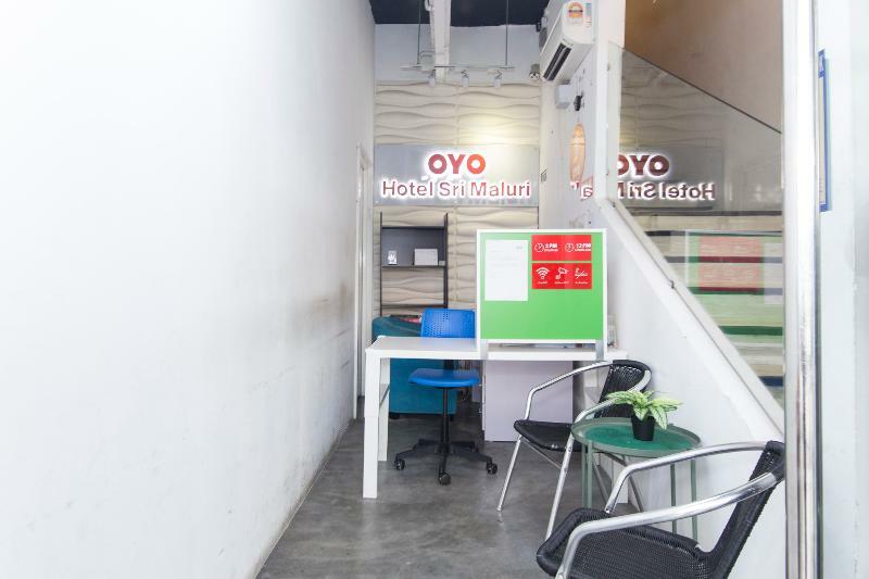 Oyo 220 Hotel Sri Maluri Kuala Lumpur Extérieur photo